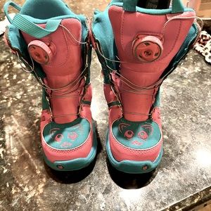 Kids boots size 1-2